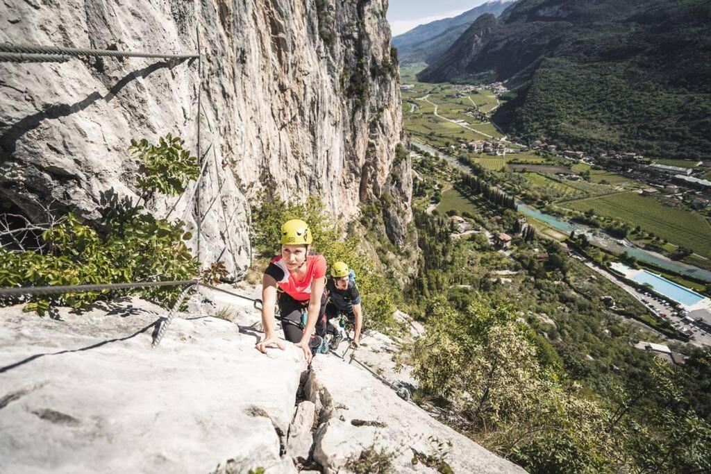 Me Ca - Appartamento Vacanze Riva del Garda Extérieur photo