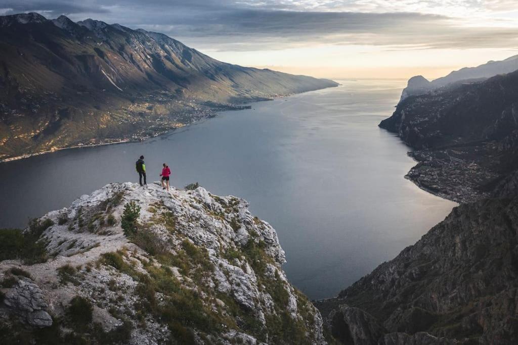 Me Ca - Appartamento Vacanze Riva del Garda Extérieur photo