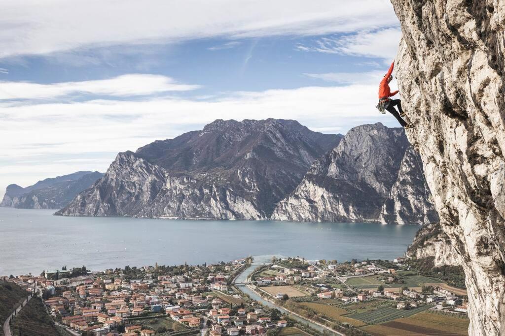 Me Ca - Appartamento Vacanze Riva del Garda Extérieur photo